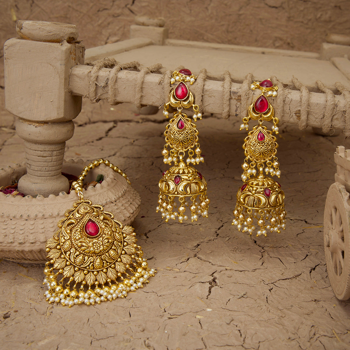 Ambra Necklace Earrings Tikka Handcrafted Gold Plated