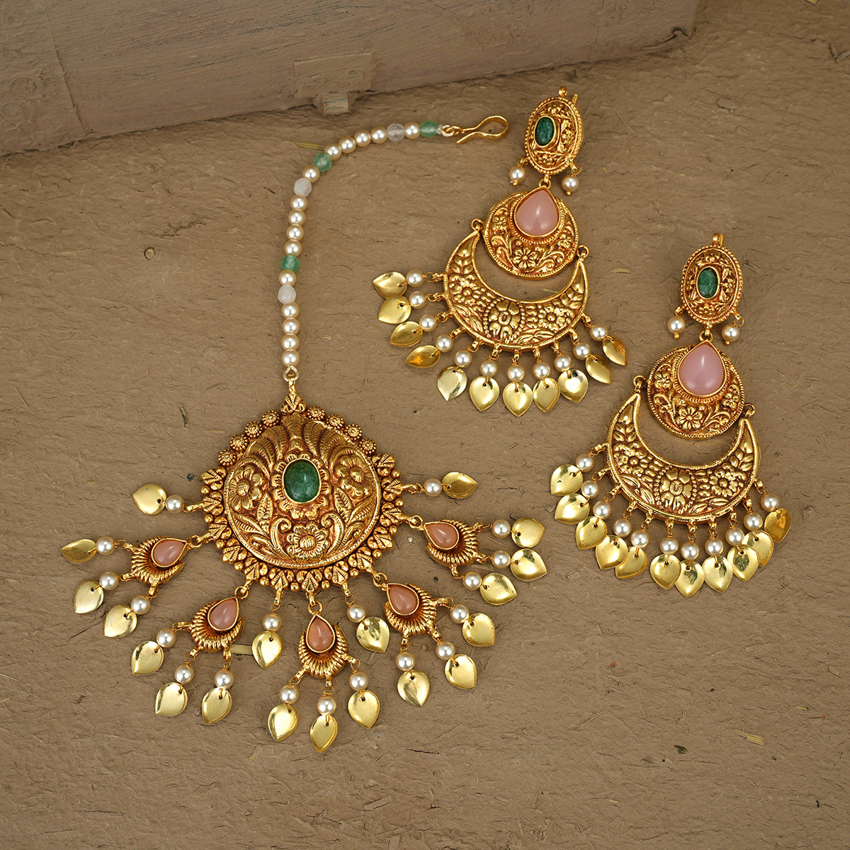 Anshi Necklace Earrings Tikka Handcrafted Gold Plated