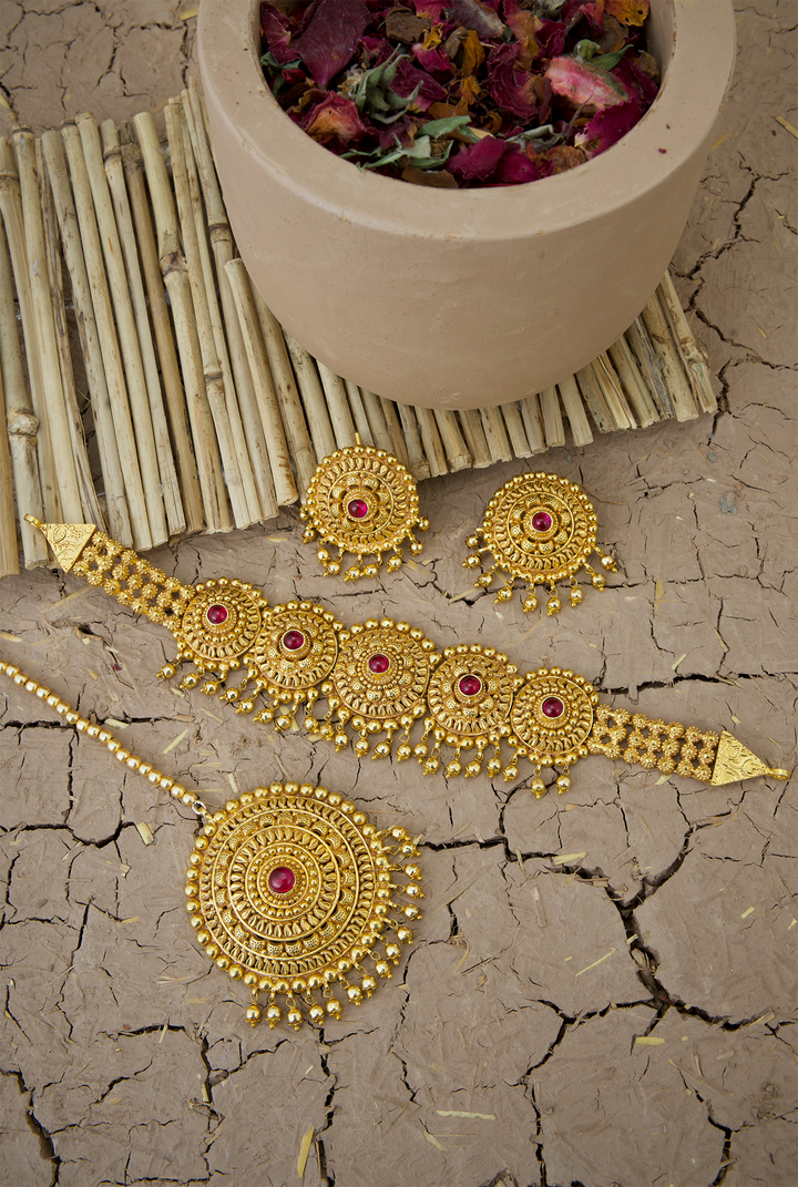 Yamira  choker Earing Tikka Handcrafted Gold Plated