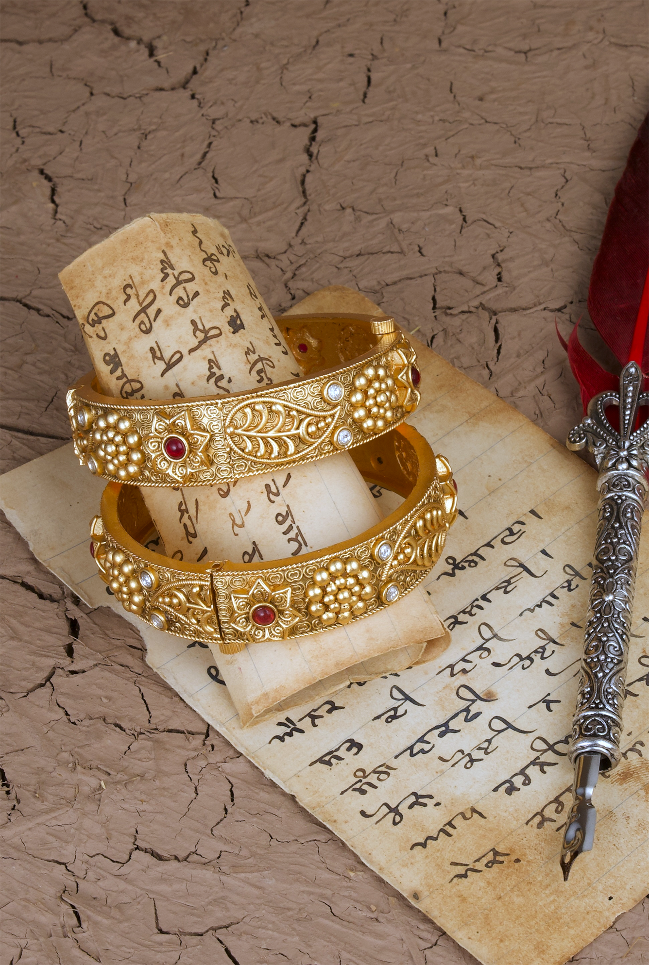 Nazakat openable gold plated bangle