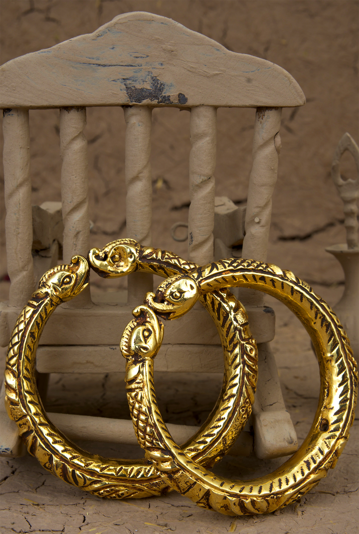 Tabeer Handcrafted Gold plated Bangle