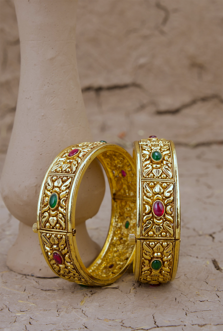 Zarina openable Handcrafted gold plated bangle