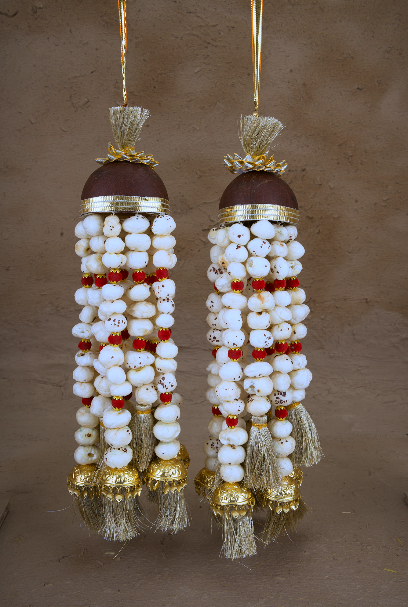 Rasa Traditional Kalira Embelished With Dry Coconut And Fox Nuts