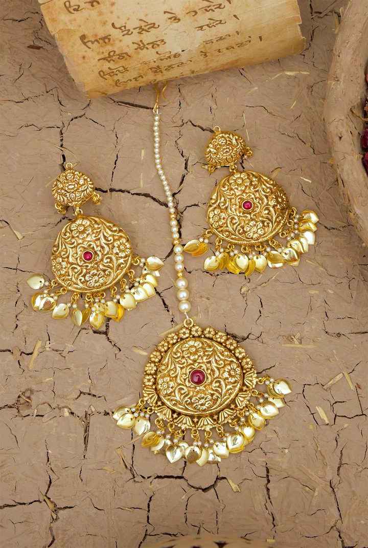 Zoya  Earing Tikka Handcrafted Gold Plated
