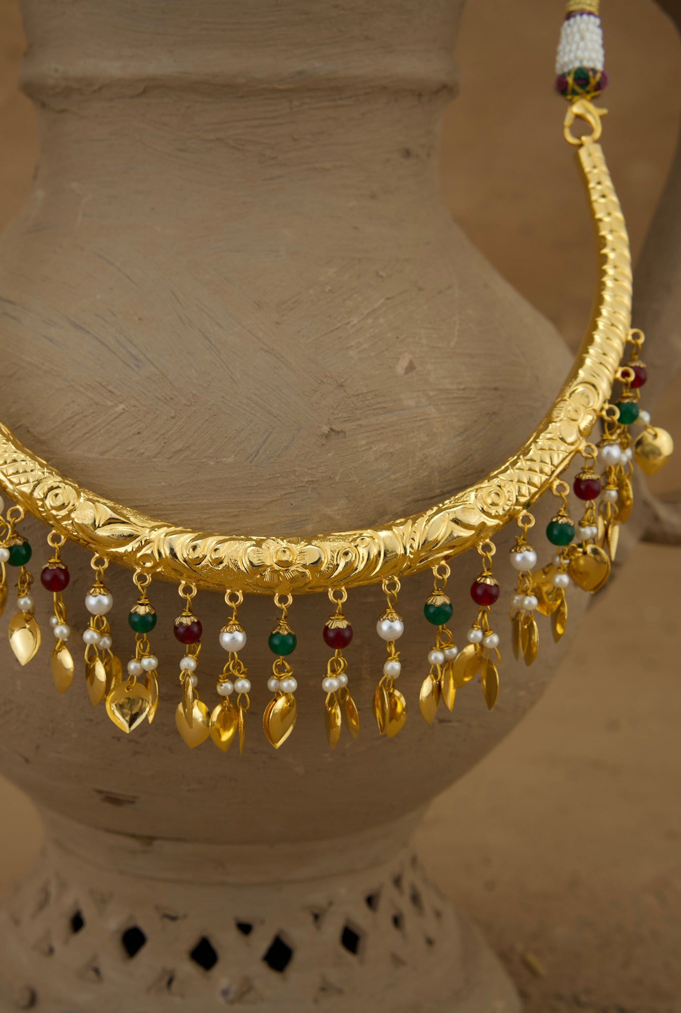 Isha Hasli set Handcrafted Gold Plated