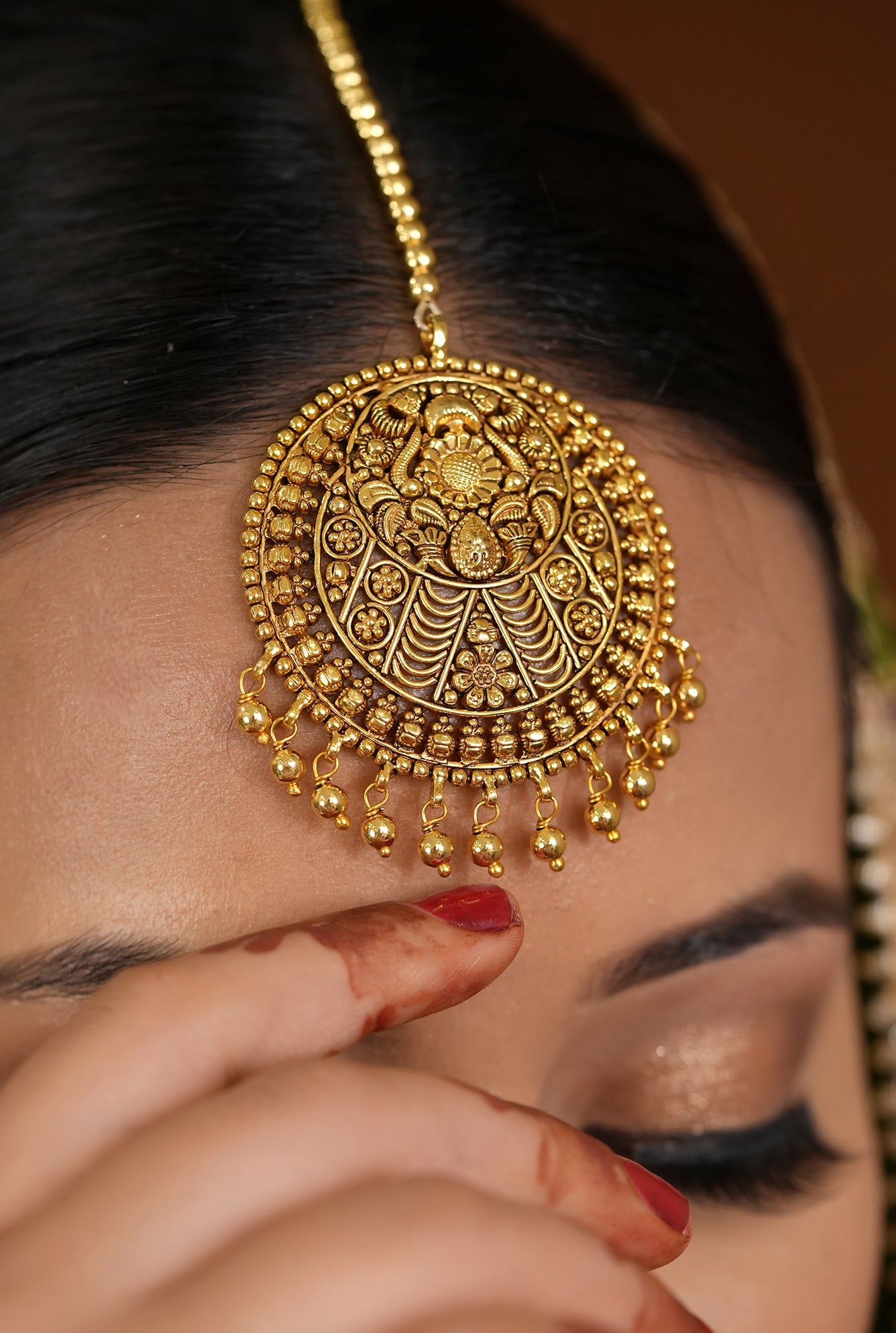 Zarina choker Earing Tikka Handcrafted Gold Plated