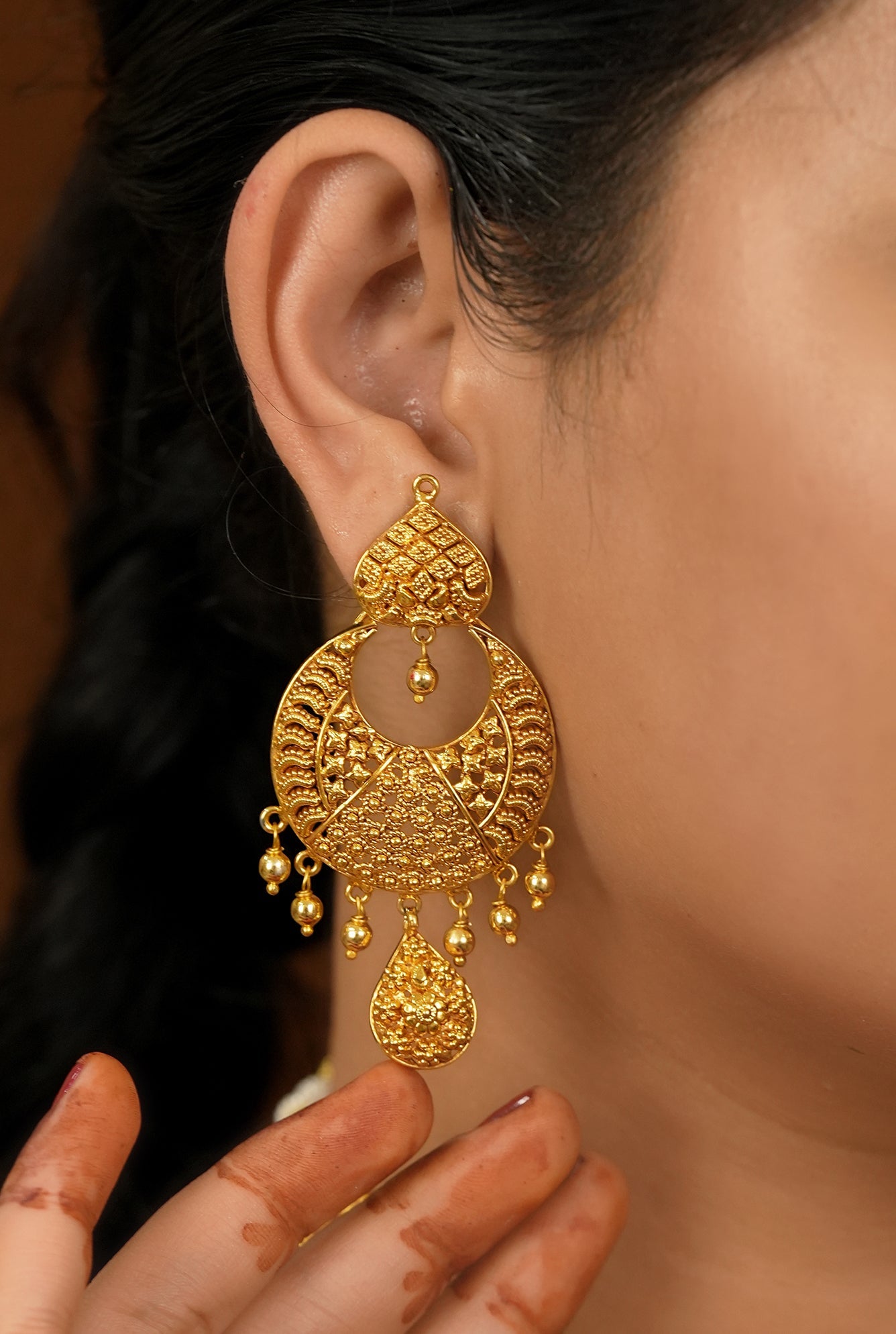 Aabha Vaidi Necklace Earing Tika Handcrafted Gold Plated