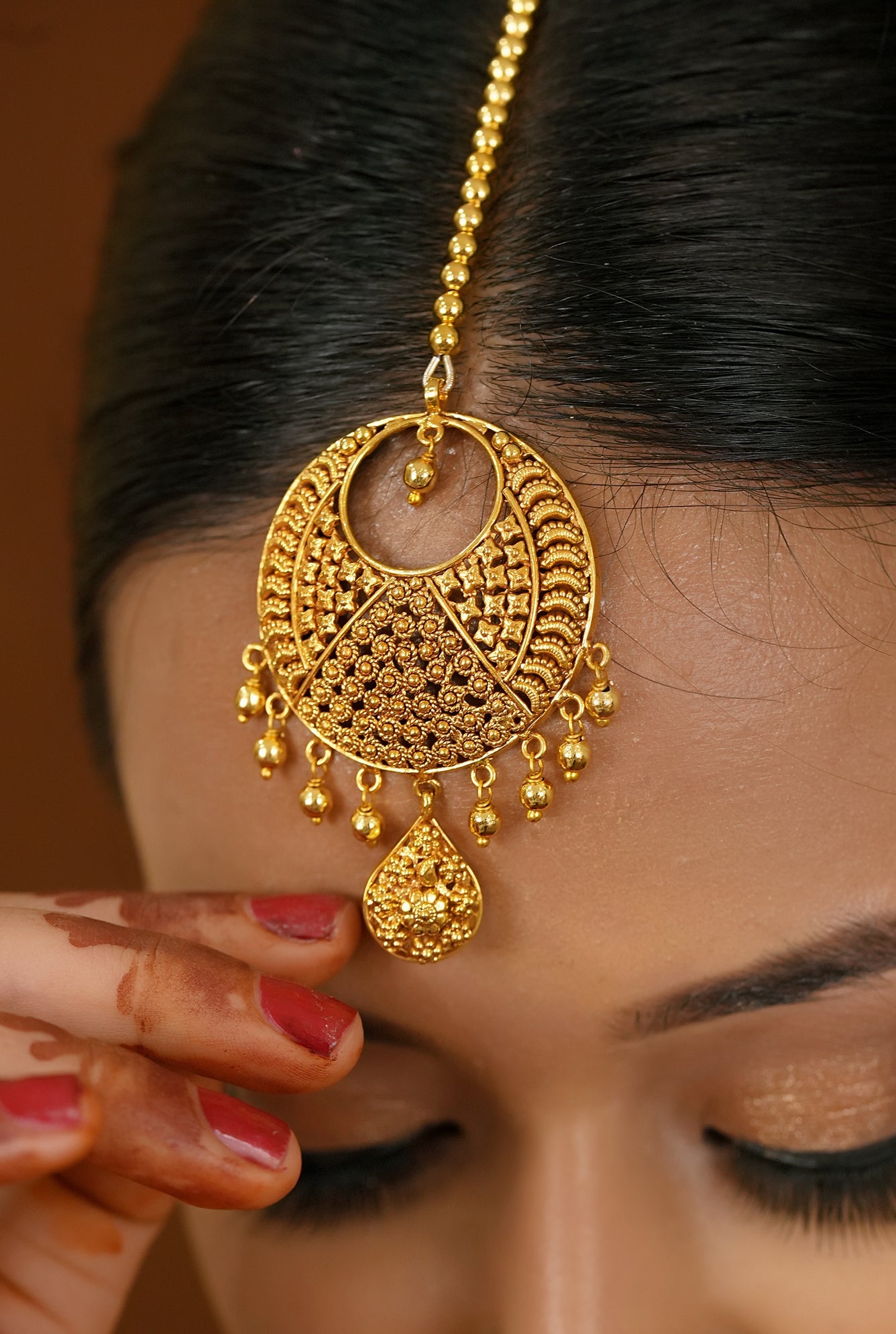 Aabha Tikka Handcrafted Gold Plated