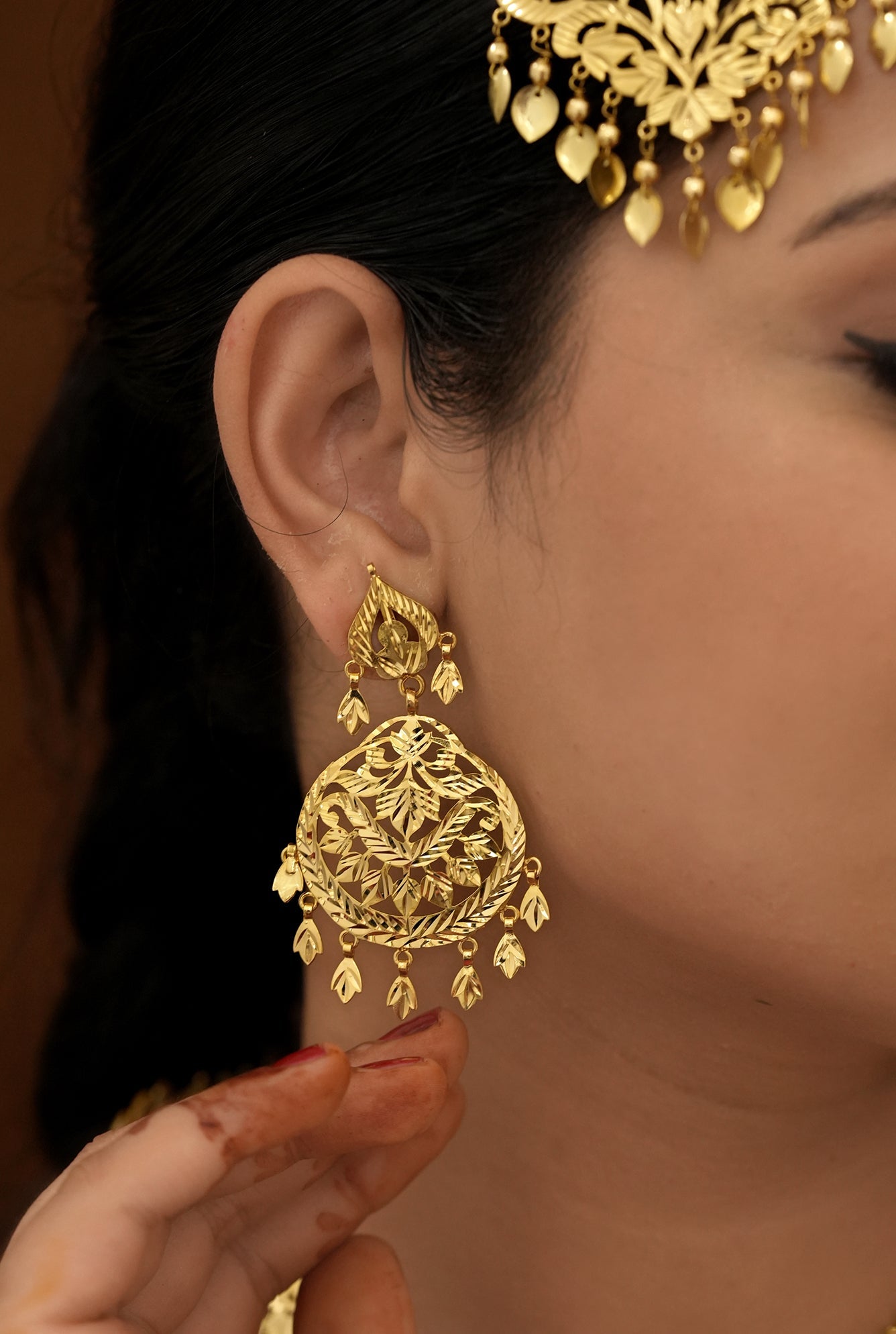 Trisha Necklace Earing Tika Handcrafted Gold Plated