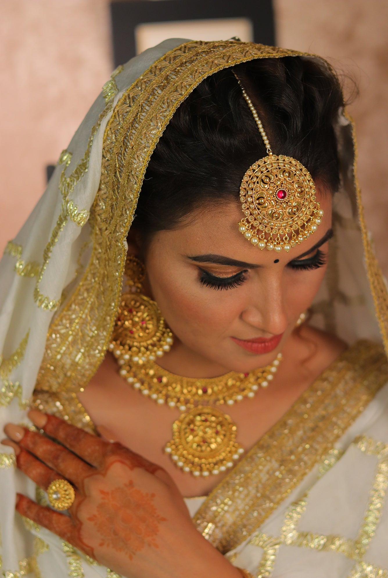 Veena  Necklace Earing Tika Handcrafted Gold Plated